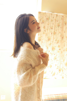 蜘蛛网中的女孩
